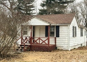 808 8th Street, Vandalia, Illinois 62471, 1 Bedroom Bedrooms, 5 Rooms Rooms,1 BathroomBathrooms,Residential,For Sale,8th,MAR25008849