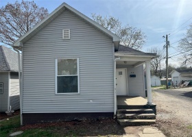 516 Edwards Street, Vandalia, Illinois 62471, 3 Bedrooms Bedrooms, 8 Rooms Rooms,1 BathroomBathrooms,Residential,For Sale,Edwards,MAR25019901